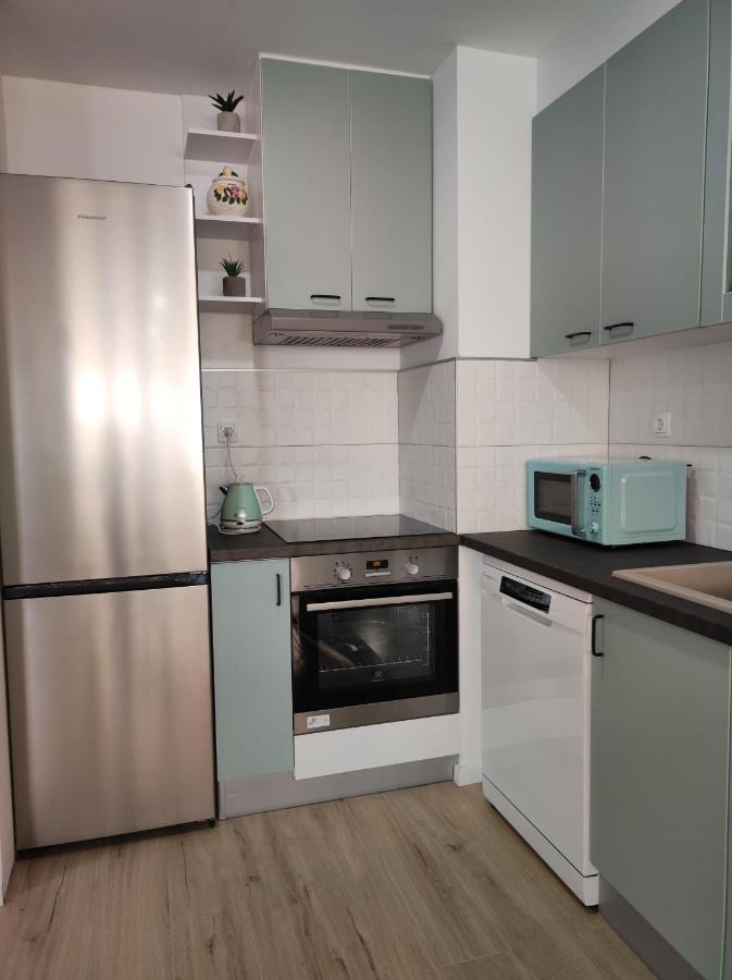 Center Apartment Pia Omis Exterior photo