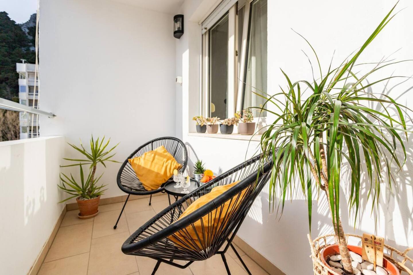 Center Apartment Pia Omis Exterior photo